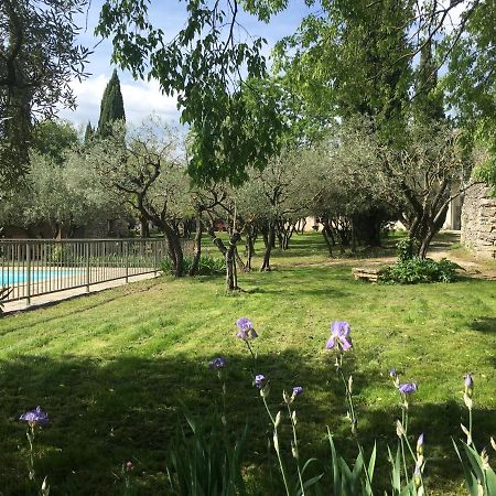 위제 Les Olivettes Le Mazet B&B 외부 사진