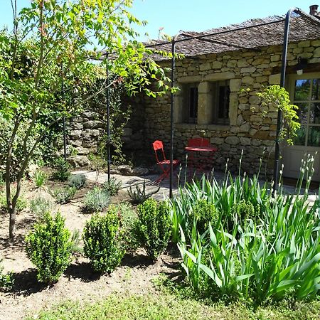 위제 Les Olivettes Le Mazet B&B 외부 사진
